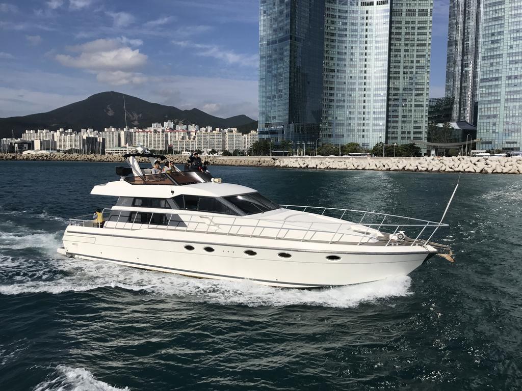Sea And Yacht Hotel Busan Exterior photo